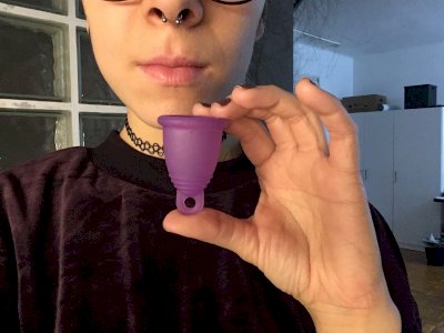 shark week item - purple cup!