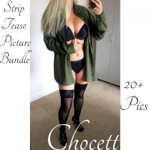 Sexy green shirt picture bundle 20+Pics