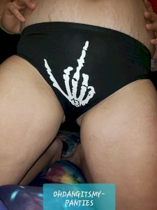 Middle finger panties