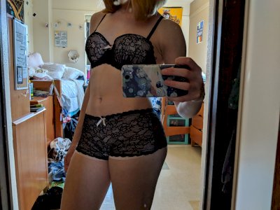 Black bra and panty set!