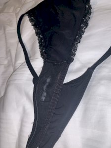 Creamy black lace g string