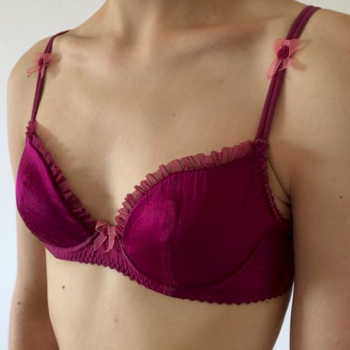 Cute Bra With Tiny Ribbons