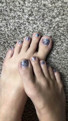 Custom feet photos/videos!